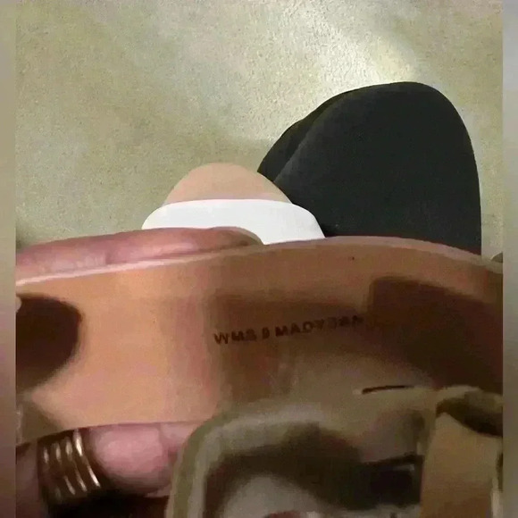 Report Madysan Nude and white sandal block heels - Picture 8 of 8